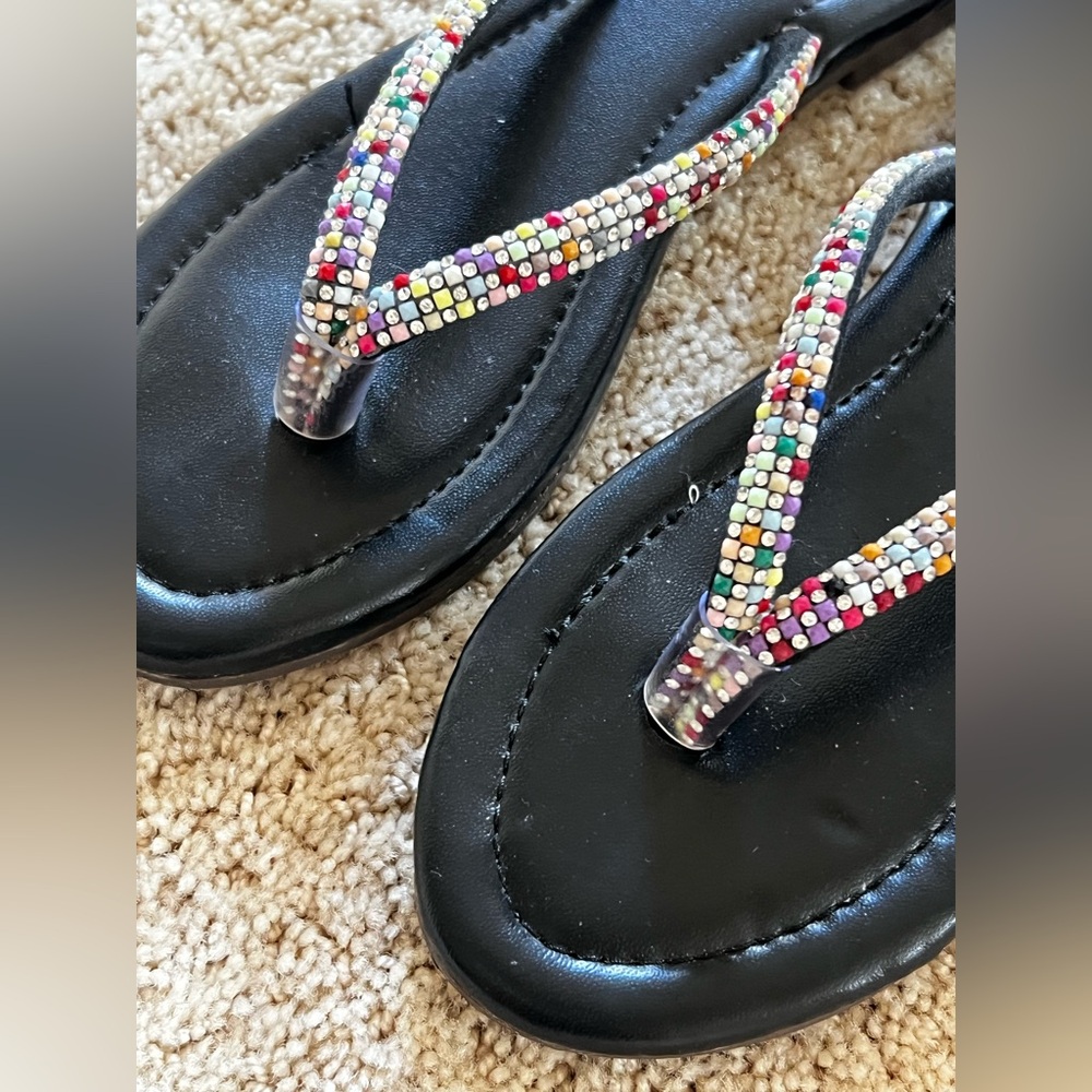 Stylish Black Beaded Flip Flops - Picture 3 of 4